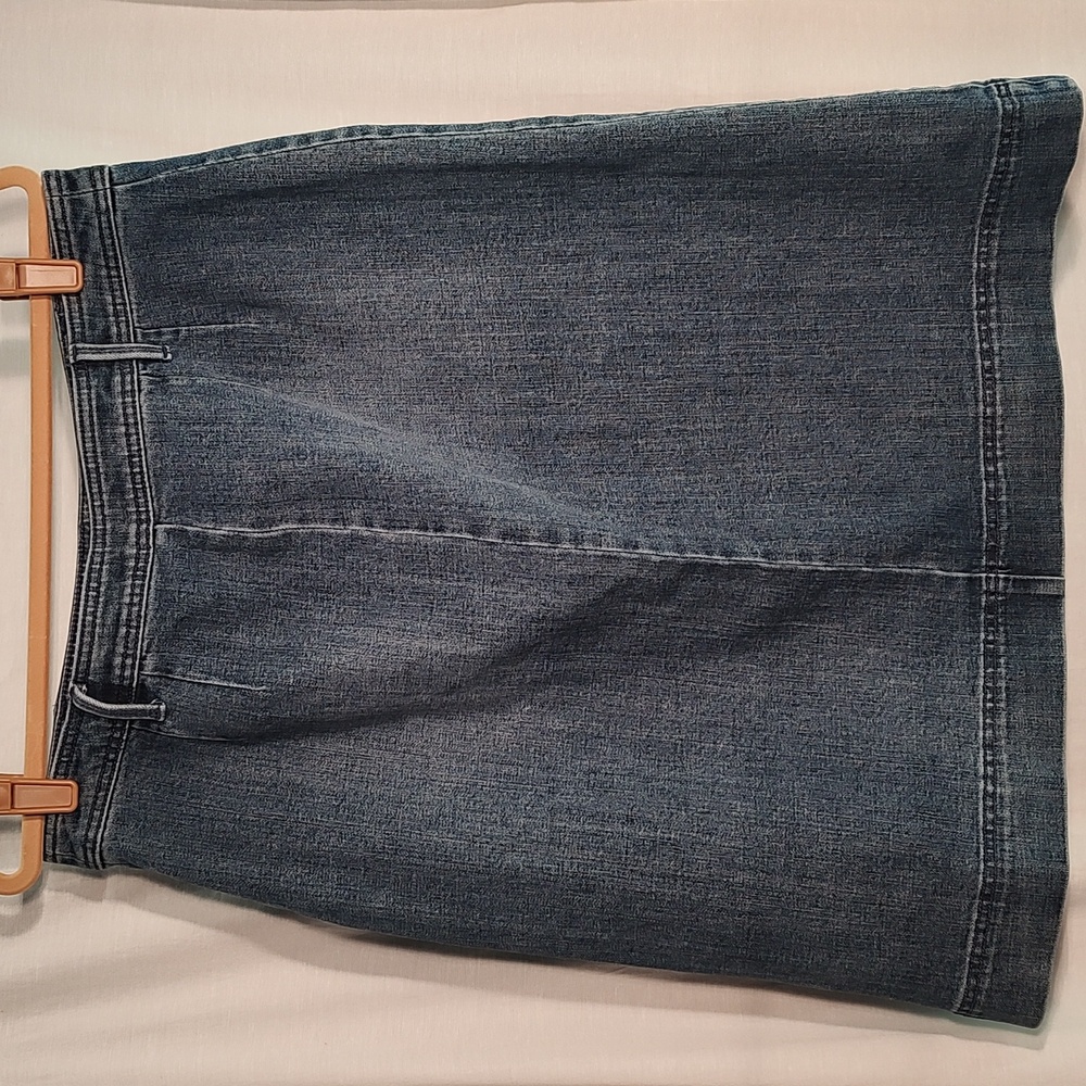 Women's jean skirt by TALBOTS. Size 16P - Picture 3 of 7